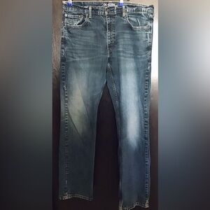 Men’s Denizen from Levi's Faded Blue Straight Jeans